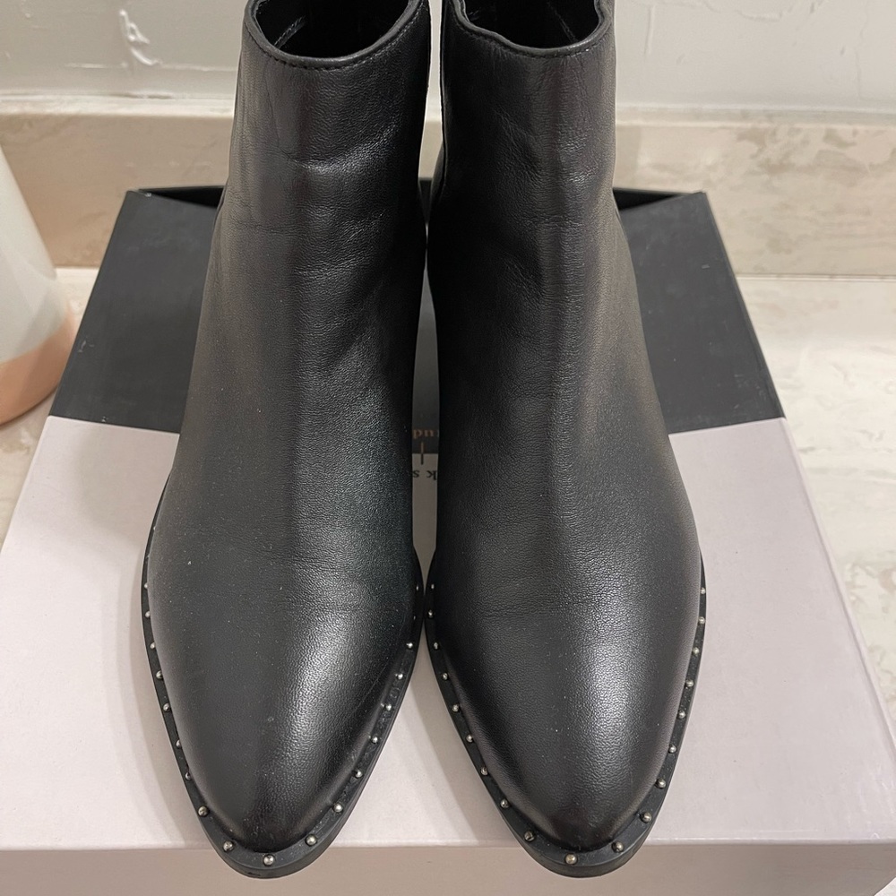 BLACK SUEDE STUDIO - Scarlet Black Leather Ankle boot - 8